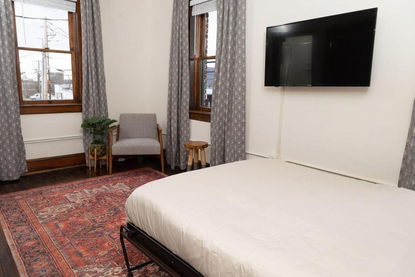 Luxury Multi-Unit Historic Building Near Downtown Apartment โรอาโนก ภายนอก รูปภาพ